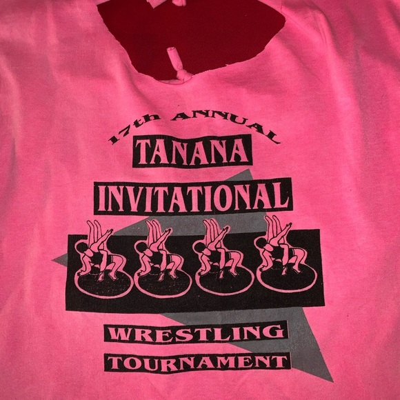 Vintage off the shoulder Alaskan wrestling croptop - Picture 6 of 7